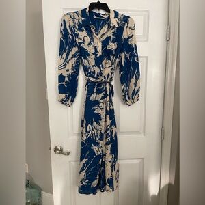 Gorgeous ZARA DRESS in shades of blue and cream. Buttoned top Shirt Dress.